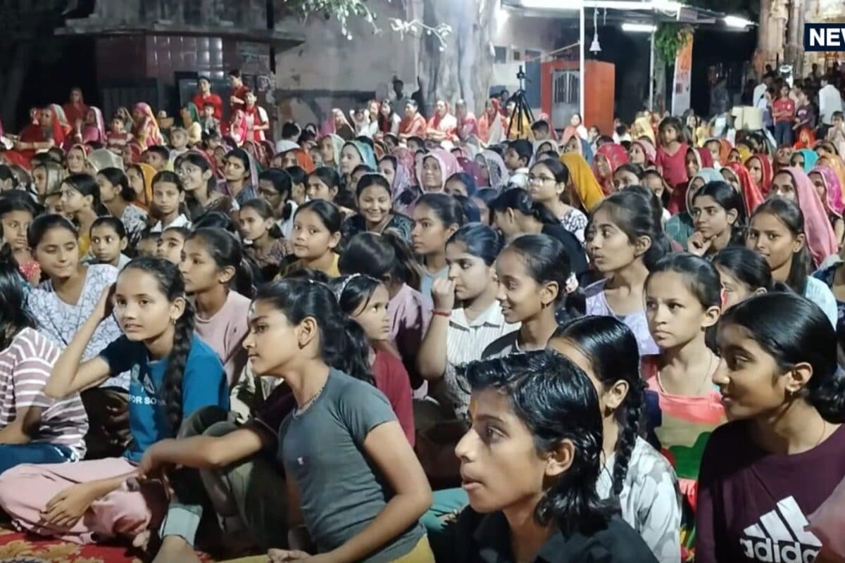 Sirohi News: 8 साल के बच्चों की जुबान पर गीता के श्लोक, गोयली में दिखा संस्कार का अनोखा रंग